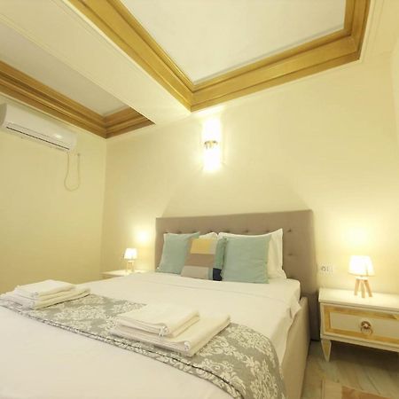 Laroka House Luxury Apartment City Center Universitate Bucareste Exterior foto