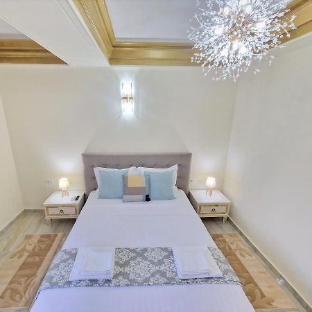 Laroka House Luxury Apartment City Center Universitate Bucareste Exterior foto