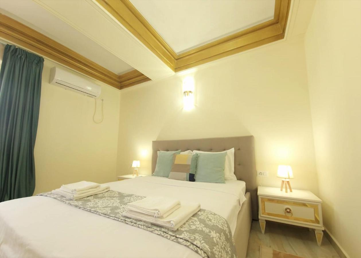 Laroka House Luxury Apartment City Center Universitate Bucareste Exterior foto