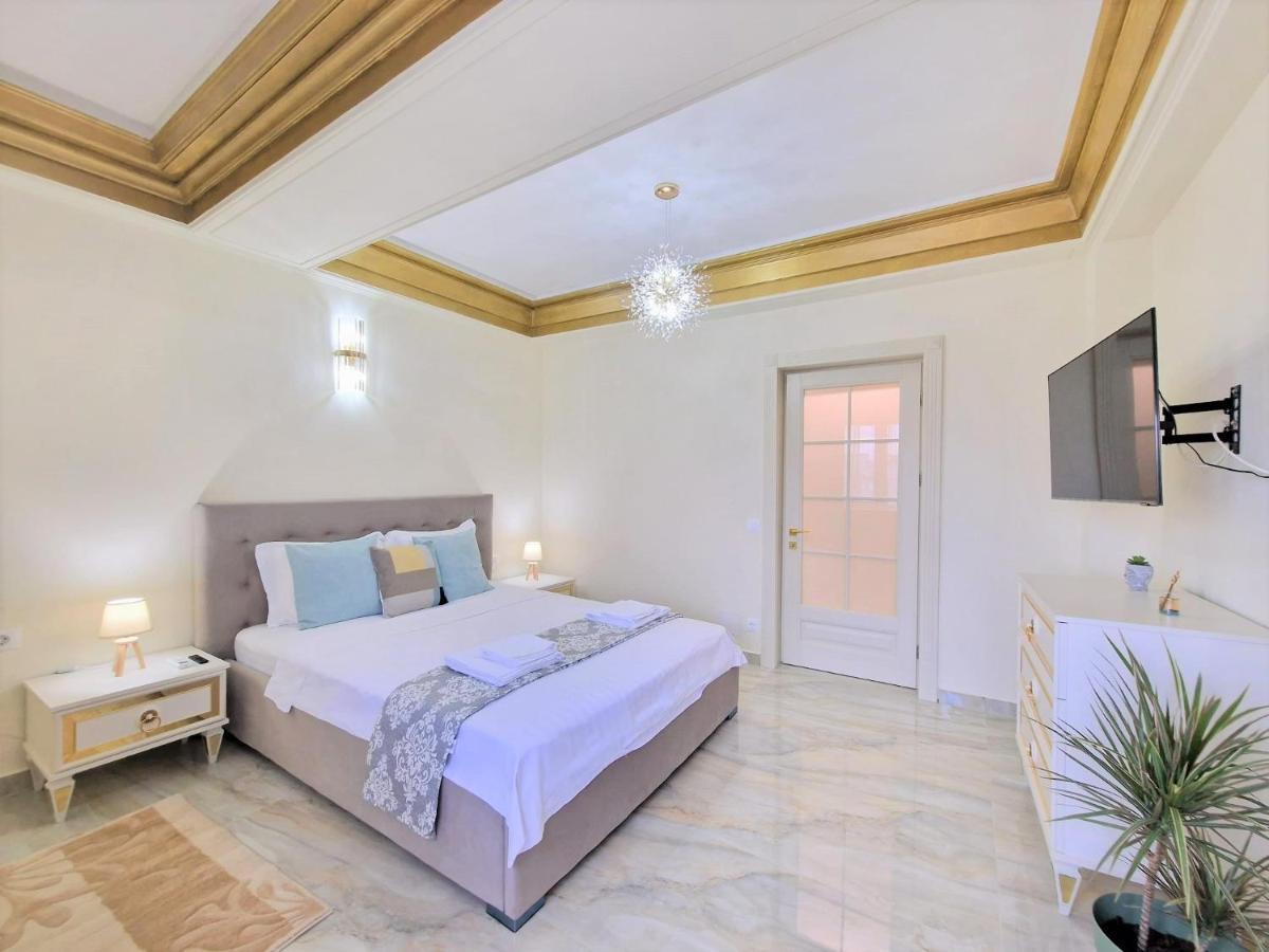 Laroka House Luxury Apartment City Center Universitate Bucareste Exterior foto