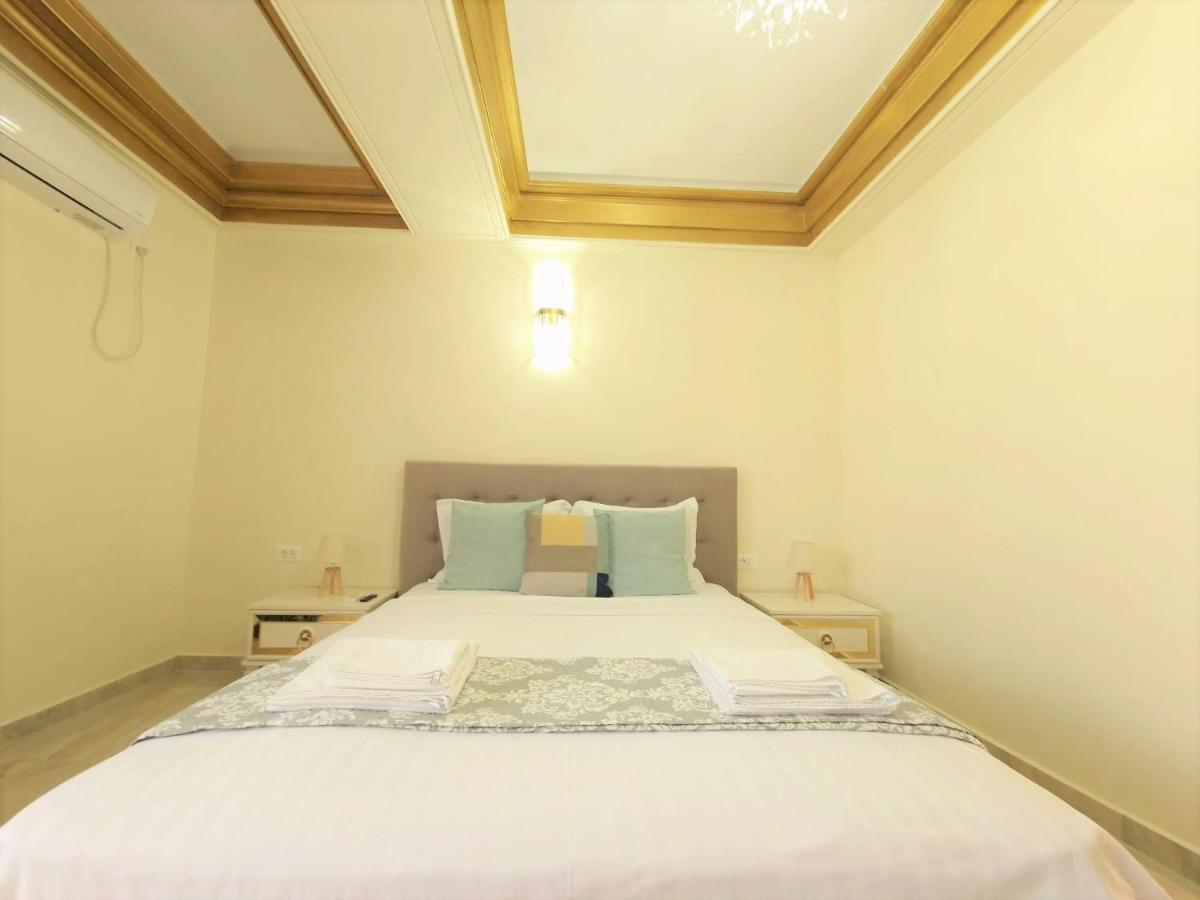 Laroka House Luxury Apartment City Center Universitate Bucareste Exterior foto