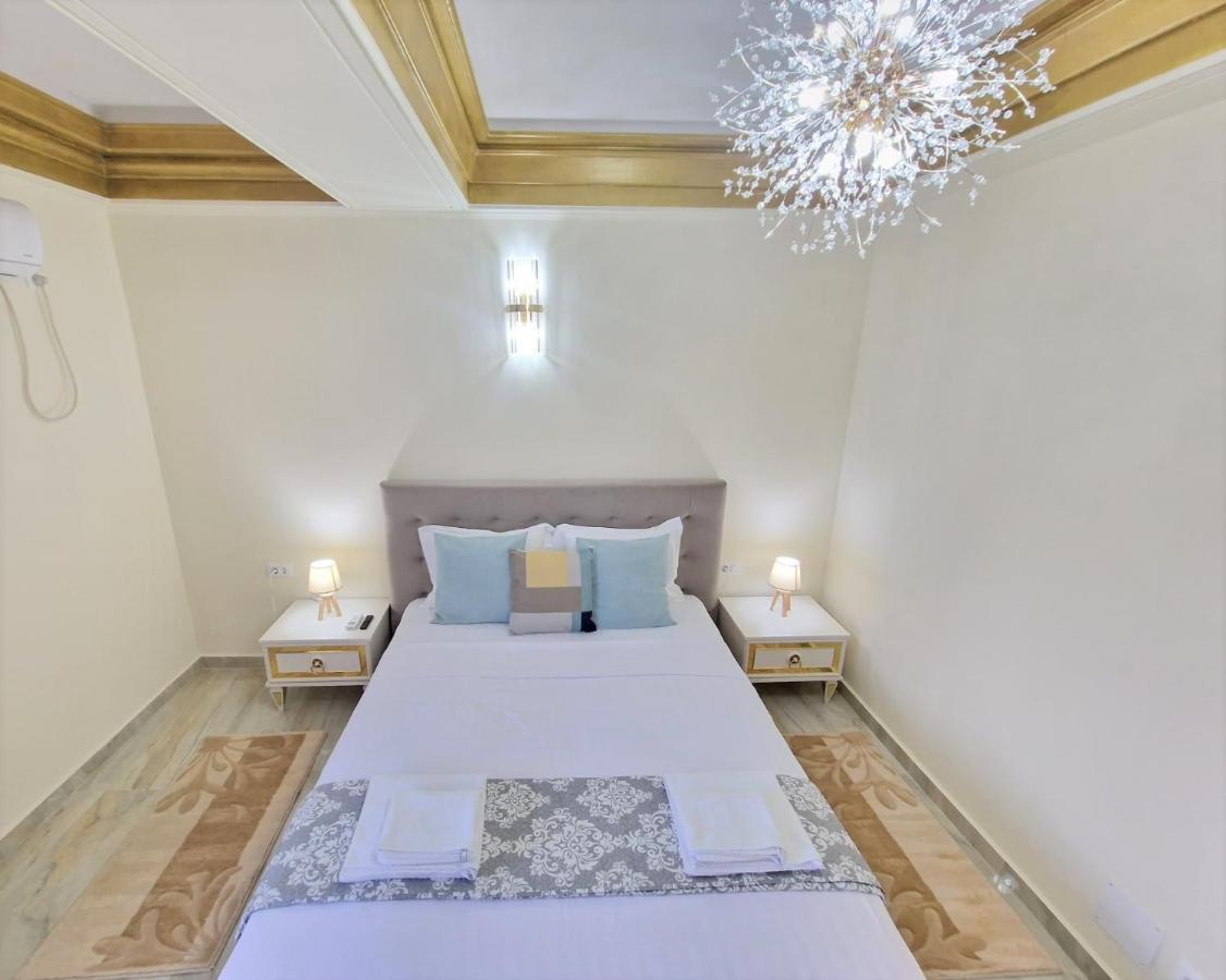 Laroka House Luxury Apartment City Center Universitate Bucareste Exterior foto